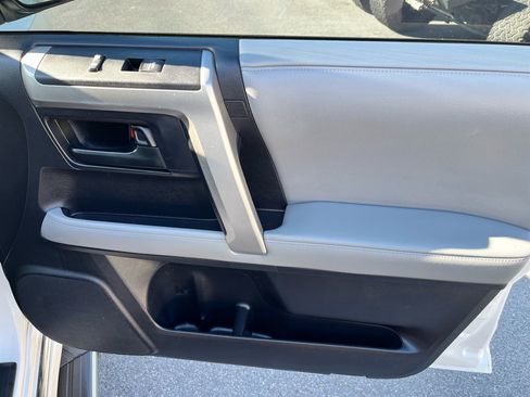 Used 2011 Toyota 4Runner Trail image 20