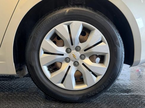 Used 2012 Chevrolet Cruze LS w/ Connectivity Package FWD image 30