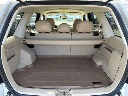Used 2009 Ford Escape Limited AWD/4WD image 14