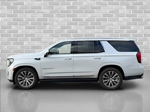 Used 2022 GMC Yukon Denali w/ Advanced Technology Package image 4