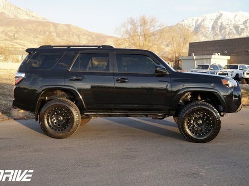 Used 2022 Toyota 4Runner TRD Off-Road Premium w/ Moonroof Package image 12