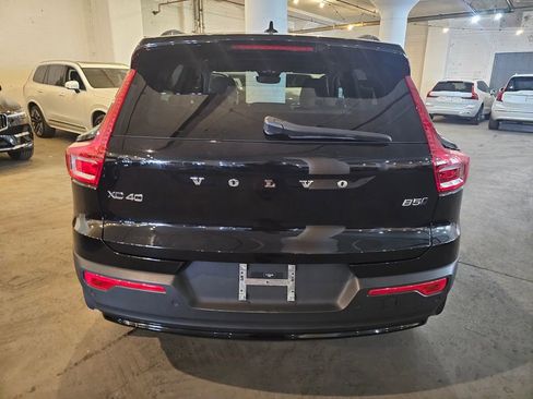 Certified 2024 Volvo XC40 B5 Plus w/ Climate Package AWD/4WD image 3