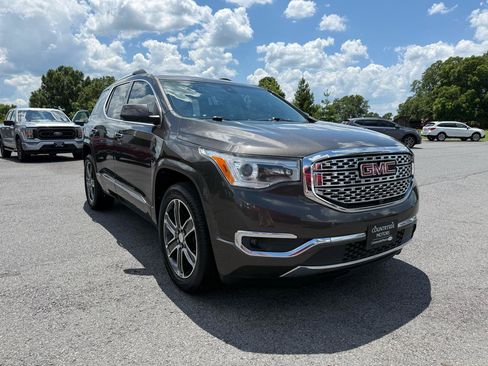 Used 2019 GMC Acadia Denali w/ Technology Package FWD image 7