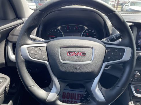Used 2023 GMC Terrain SLT AWD/4WD image 15