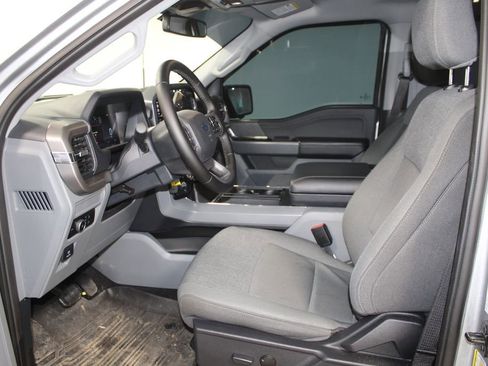 Used 2024 Ford F150 XLT w/ FX4 Off-Road Package image 19