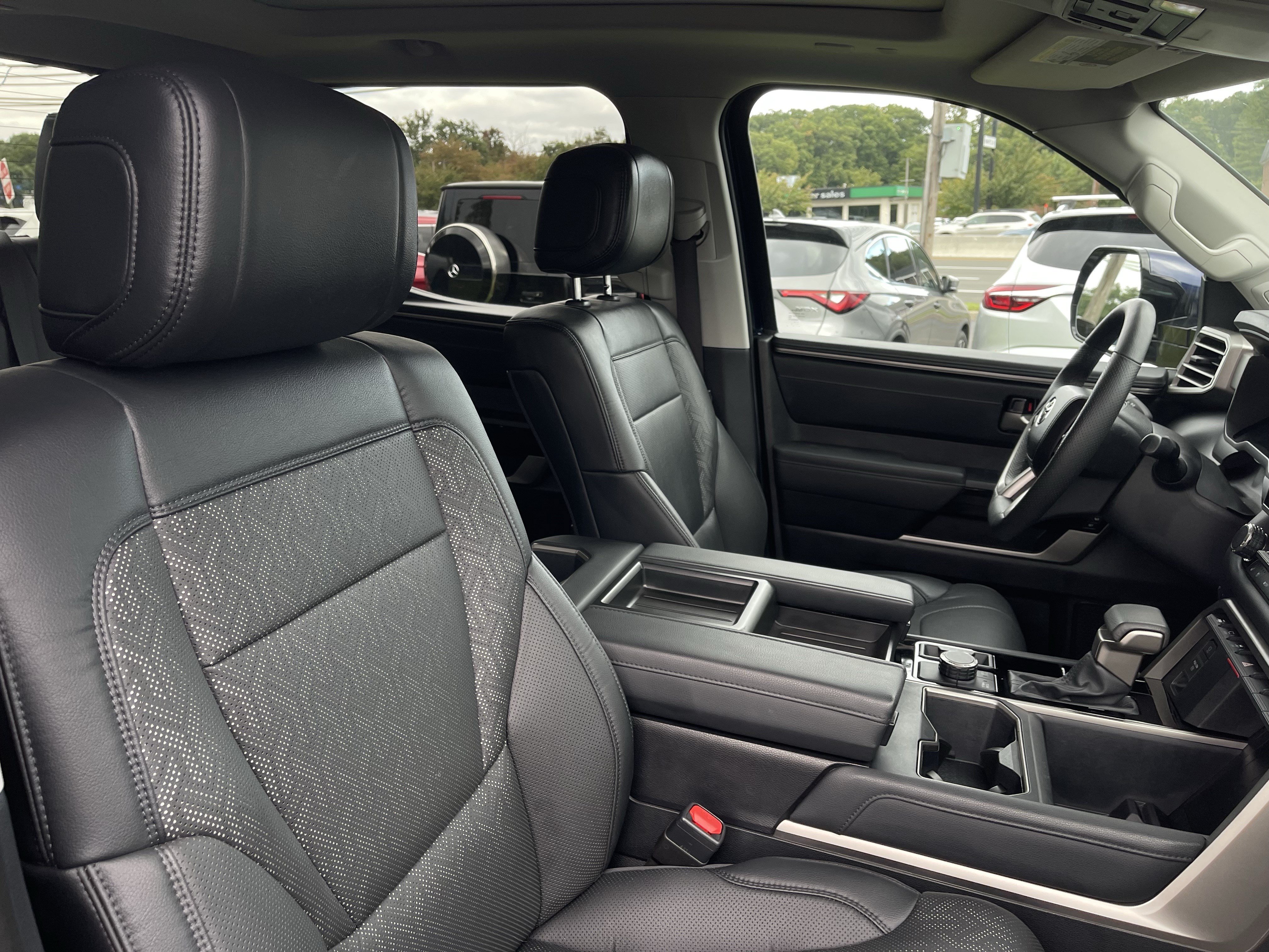 Used 2023 Toyota Tundra Limited AWD/4WD image 14