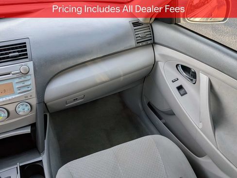 Used 2007 Toyota Camry LE FWD image 17