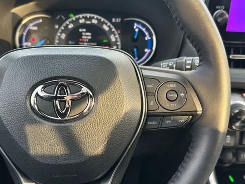 Used 2025 Toyota RAV4 XSE image 22