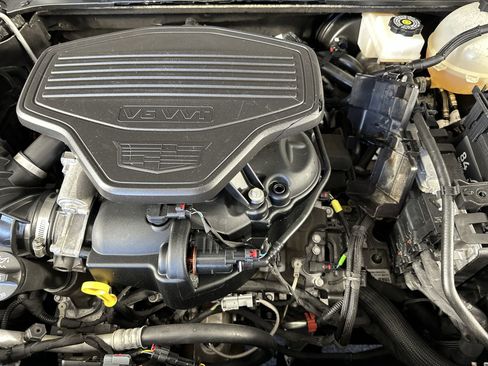 Used 2023 Cadillac XT5 Premium Luxury image 32