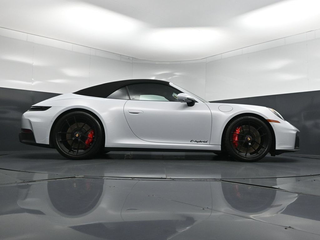 Used 2026 Porsche 911 Carrera GTS RWD image 27