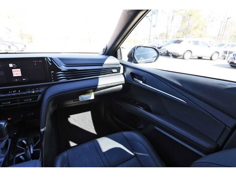 Used 2025 Toyota Camry XSE w/ Premium Package image 8