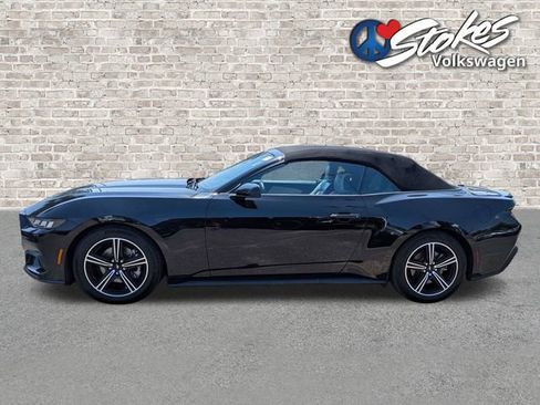 Used 2024 Ford Mustang Premium RWD image 7