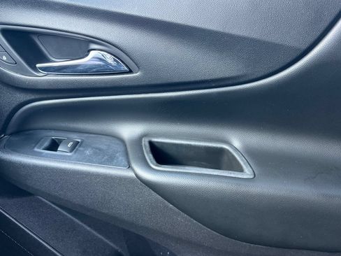 Used 2020 Chevrolet Equinox LT FWD image 23