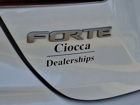 Used 2023 Kia Forte GT-Line w/ GT-Line Premium Package image 29