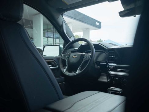 Used 2026 Chevrolet Silverado 1500 High Country w/ High Country Premium Package AWD/4WD image 13