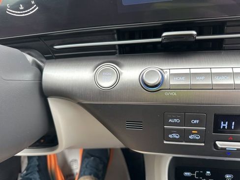 Used 2024 Hyundai Kona SEL image 23