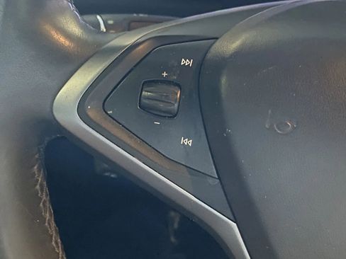 Used 2019 Tesla Model S Standard Range image 18