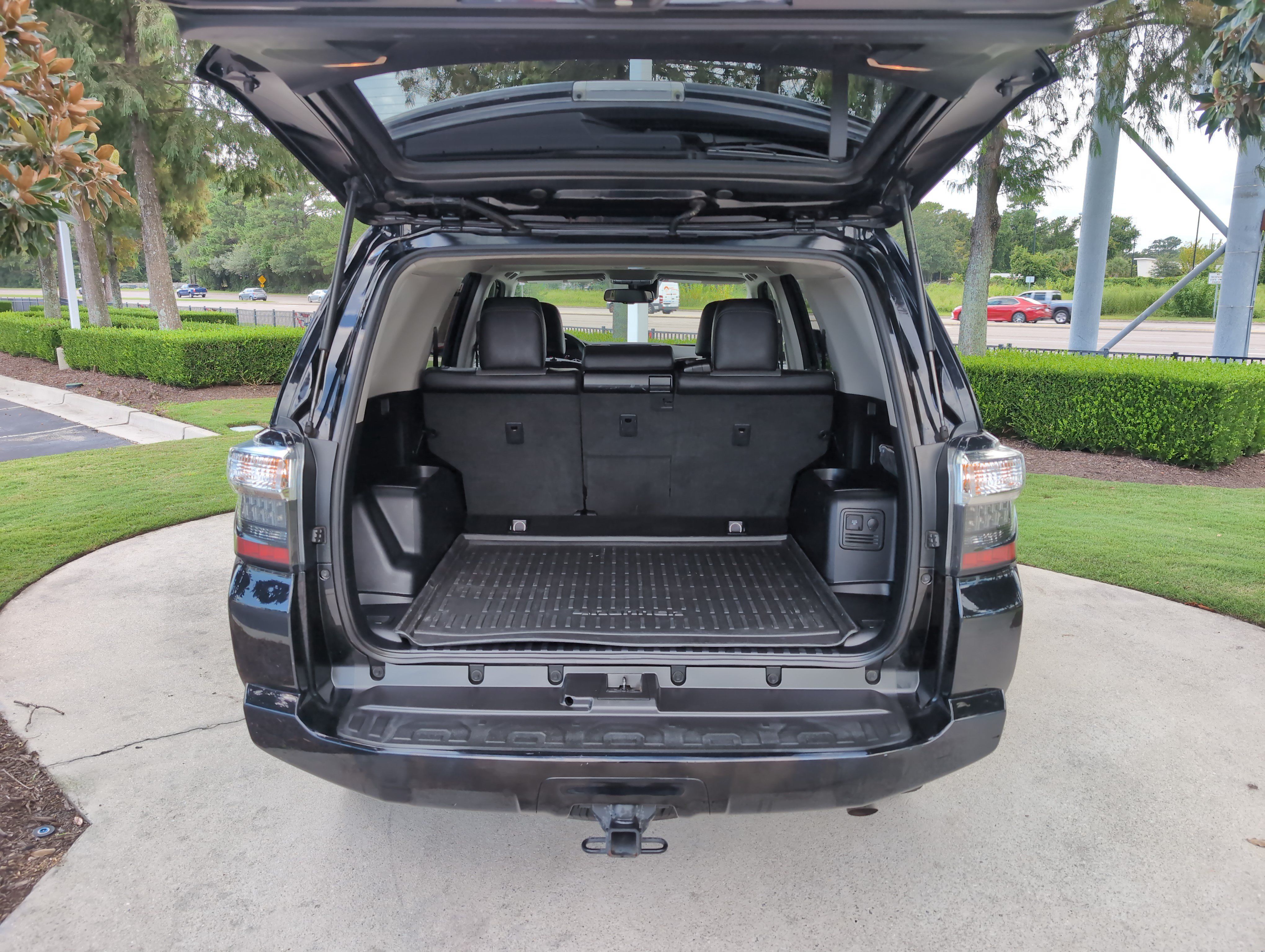 Certified 2023 Toyota 4Runner SR5 Premium w/ Moonroof Package RWD image 32
