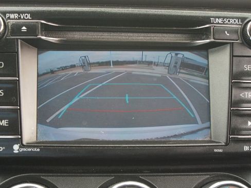 Used 2017 Toyota RAV4 LE w/ Carpet Mat Package image 7