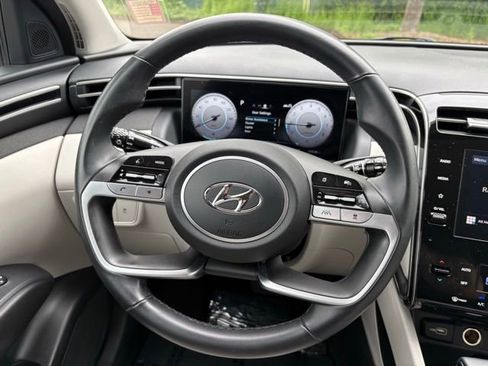 Used 2023 Hyundai Tucson SEL w/ Convenience Package FWD image 18