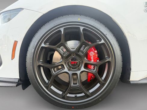 Used 2025 Ford Mustang GT Premium RWD image 13
