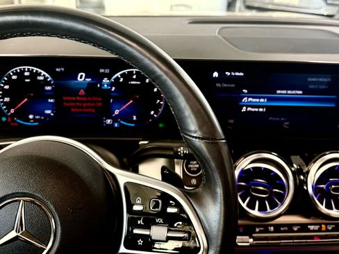 Used 2023 Mercedes-Benz GLB 250 4MATIC image 14