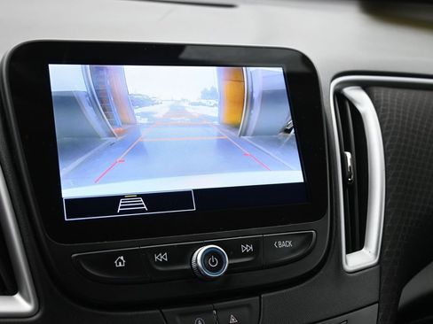 Used 2024 Chevrolet Malibu LT image 30