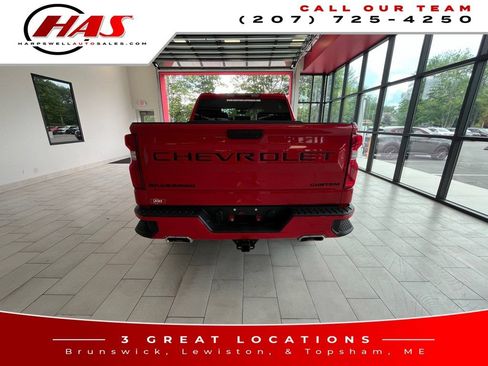 Used 2021 Chevrolet Silverado 1500 Custom w/ LPO, Dark Essentials Package AWD/4WD image 4