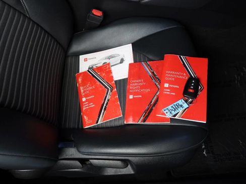 Used 2022 Toyota Camry SE image 24