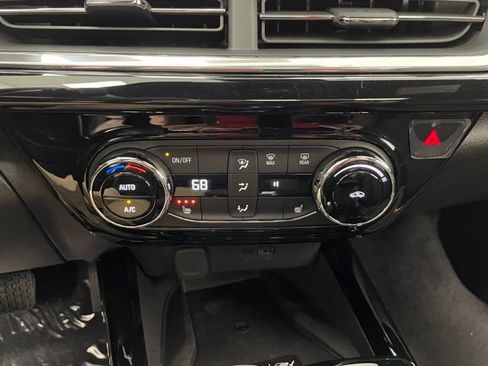 New 2026 Chevrolet Trax RS w/ Sunroof Package FWD image 5