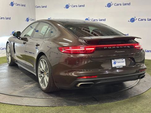 Used 2018 Porsche Panamera image 5