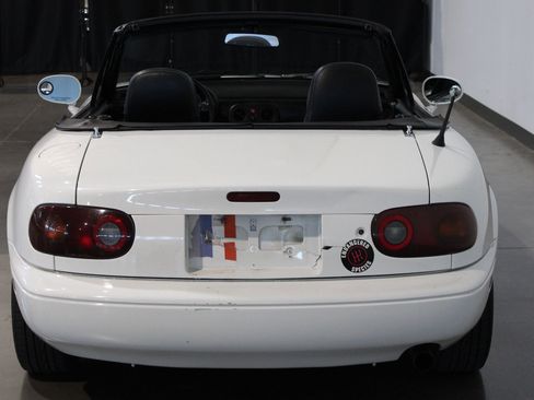 Used 1990 MAZDA MX-5 Miata image 17