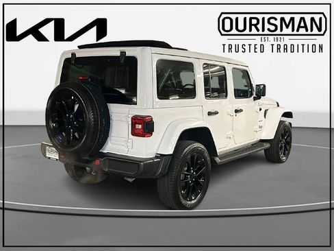 Used 2023 Jeep Wrangler Unlimited Sahara w/ Cold Weather Group image 4