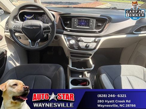 Used 2017 Chrysler Pacifica LX FWD image 8