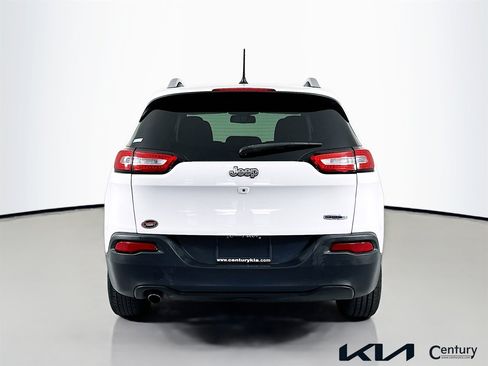 Used 2015 Jeep Cherokee Latitude image 6