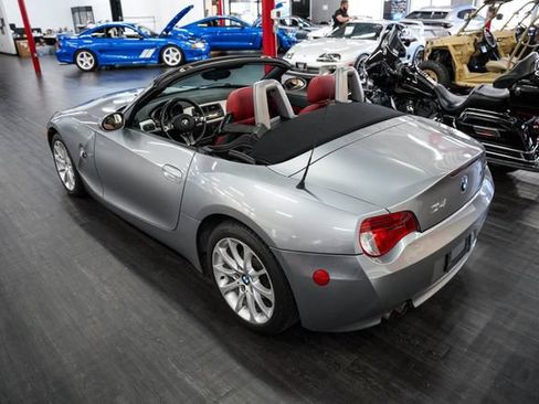 Used 2006 BMW Z4 3.0i RWD image 3