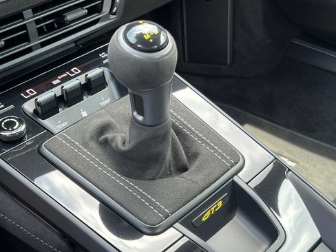 Certified 2022 Porsche 911 GT3 RWD image 31