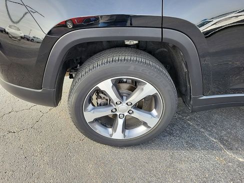 Used 2023 Jeep Grand Cherokee Limited image 7