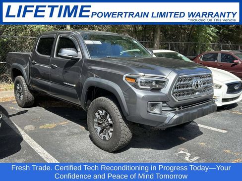 Used 2017 Toyota Tacoma TRD Off-Road w/ Tow Package RWD image 1