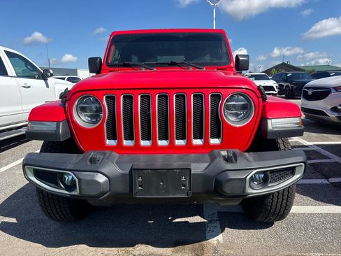 Used 2020 Jeep Wrangler Unlimited Sahara w/ Dual Top Group AWD/4WD image 2