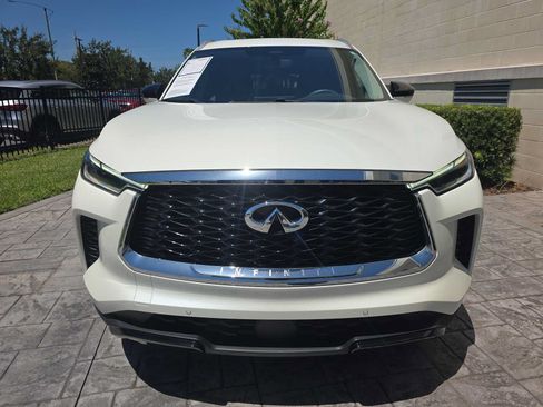 Used 2023 INFINITI QX60 Luxe w/ Cargo Package FWD image 2