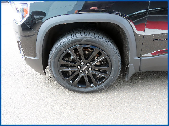 Used 2023 GMC Acadia SLE w/ Driver Convenience Package AWD/4WD image 4
