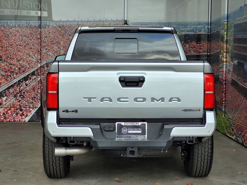New 2024 Toyota Tacoma TRD Off-Road w/ TRD Off Road Upgrade Package AWD/4WD image 6