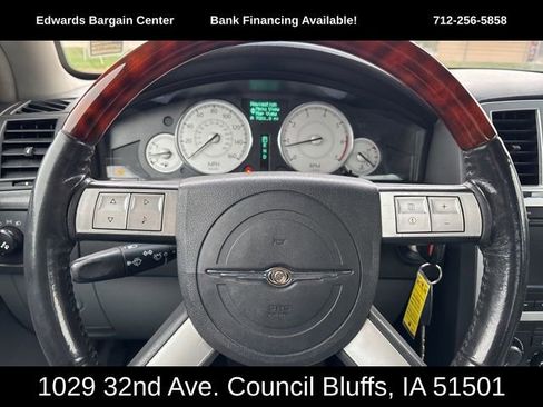 Used 2006 Chrysler 300 C w/ Navigation & Sound Group II image 19