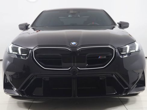 Used 2025 BMW M5 w/ Executive Package image 6