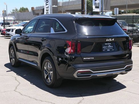 Used 2023 Kia Sorento EX FWD image 6