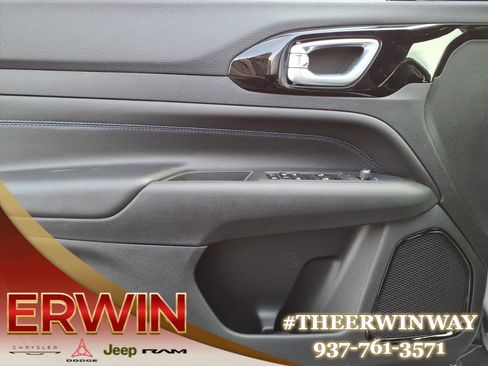 New 2026 Jeep Compass Limited image 22