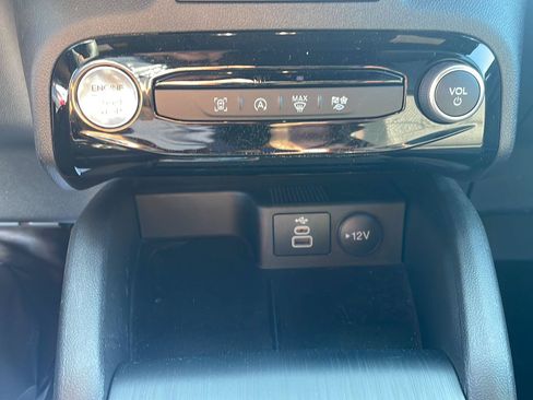 Used 2024 Ford Escape ST-Line w/ Tech Pack #1 AWD/4WD image 21