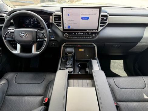 Used 2023 Toyota Sequoia Limited image 25