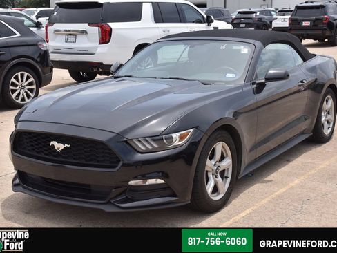 Used 2017 Ford Mustang Convertible RWD image 1
